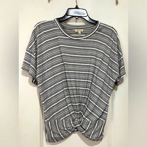 Black/white small tee